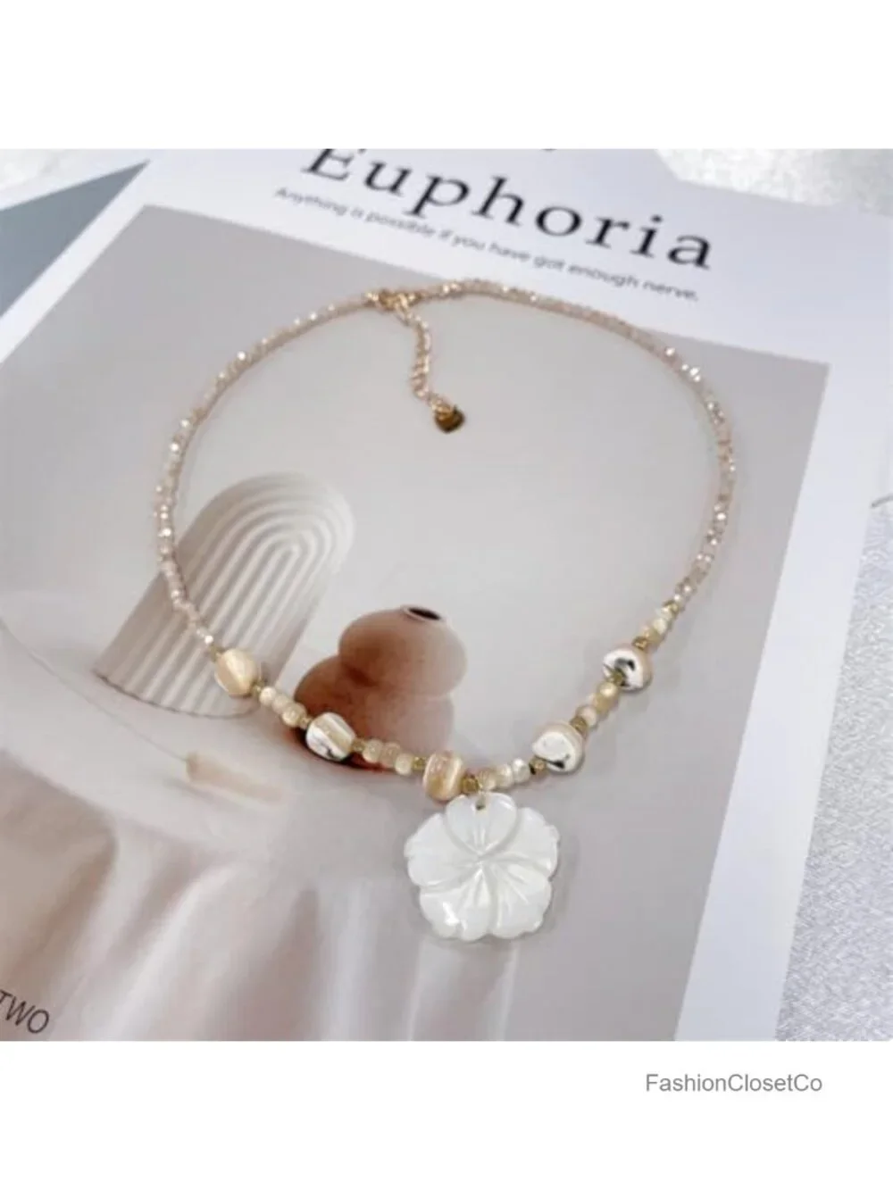 Boho Shell Flower Beaded Pendant Necklace for Women